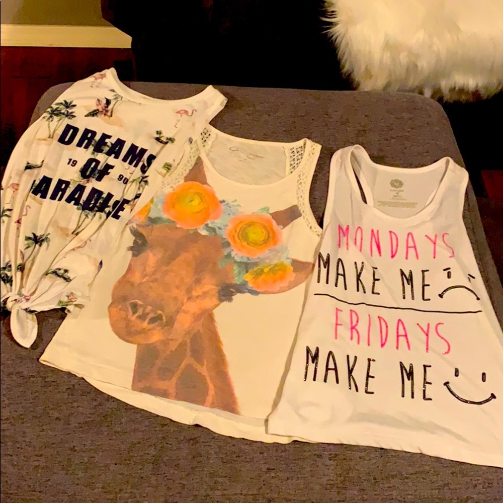 ⚜️Bundle of girls adorable Tank tops